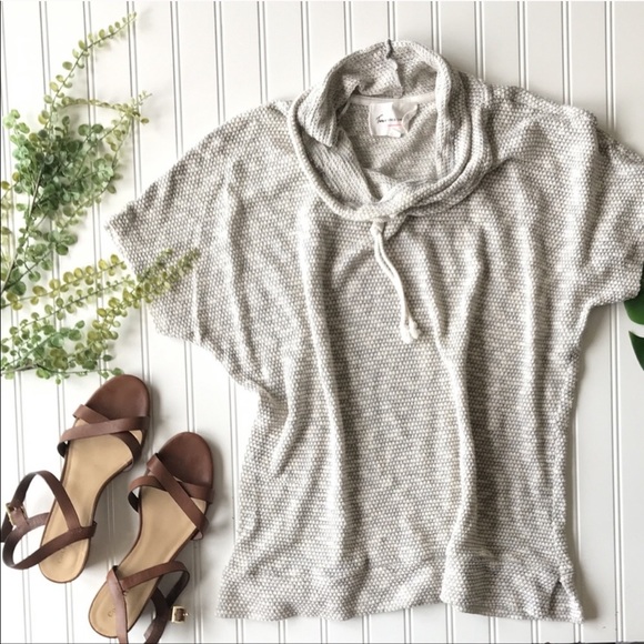 Two by Vince Camuto Sweaters - Vince camuto grey white pullover hoodie top